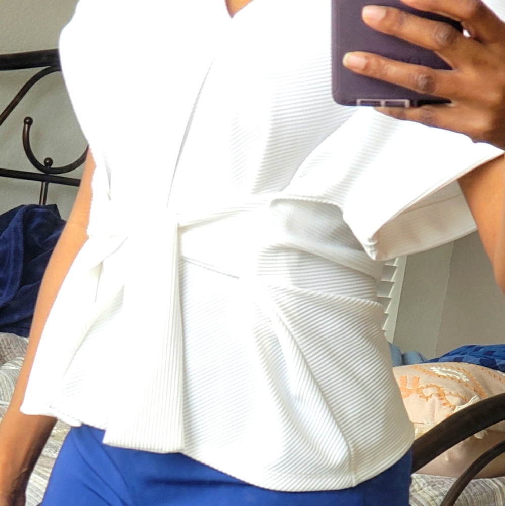 Express belted v-neck short-sleeved top